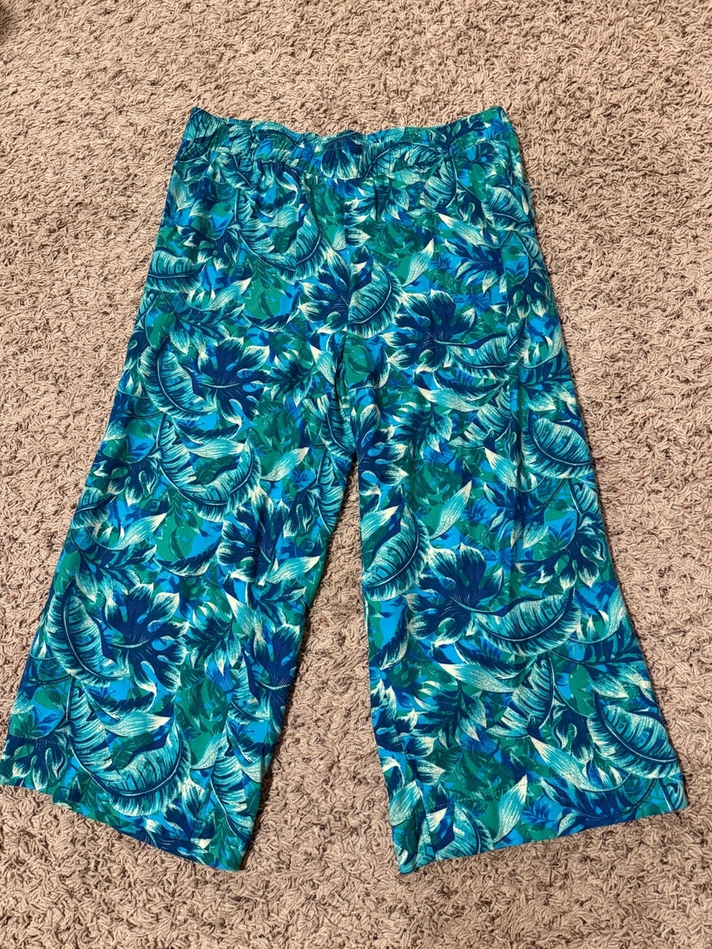 Caribbean Joe PL Petite Large Tropical Floral Cropped Flowy Pants - Picture 2 of 4